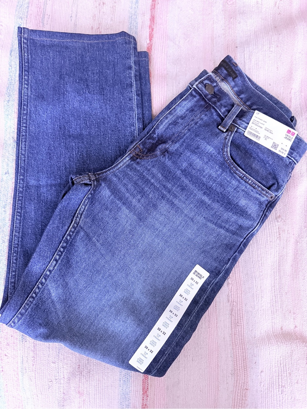 Uniqlo Men’s Straight Jeans in Classic Blue
